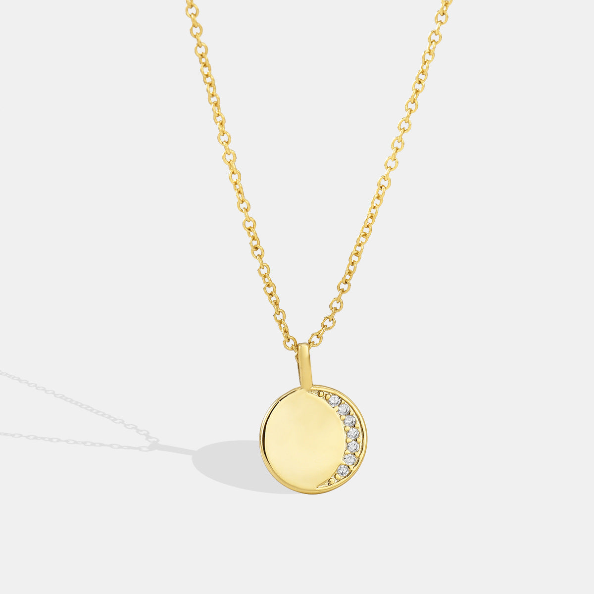 Simple Women's Round Diamond Necklace - Lotus Lane